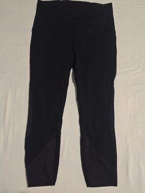 Lululemon Women's Black Cropped Leggings Size 8 23
